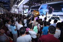 青岛车展爆料视频最新版,豪华车型云集，科技盛宴即将开启